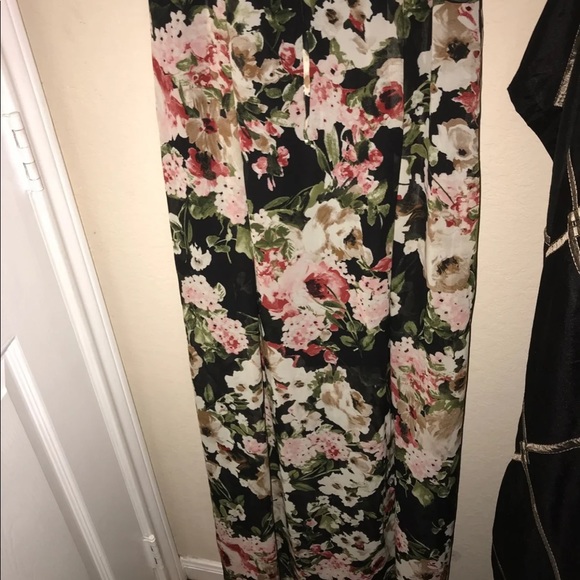 Maxi dress - Picture 2 of 5